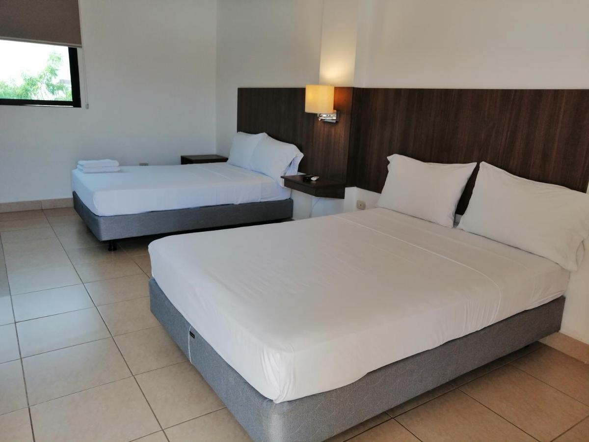 Buenavista Place Hotel Баия-де-Каракес Экстерьер фото